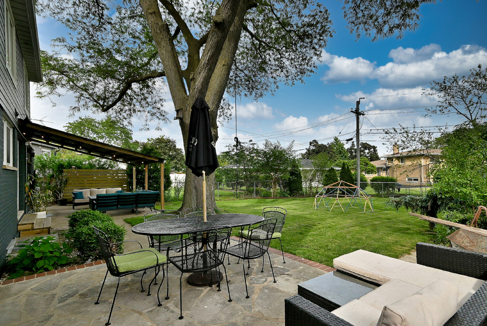 334 E Huntington Lane, Elmhurst, IL 60126