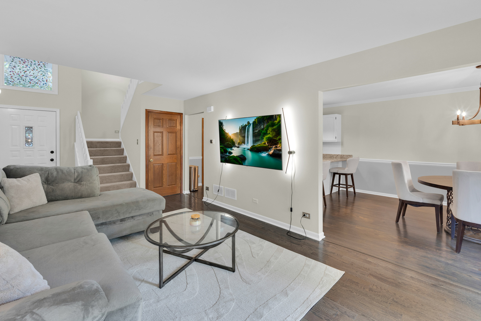 450 Berkshire Drive, Crystal Lake, IL 60014