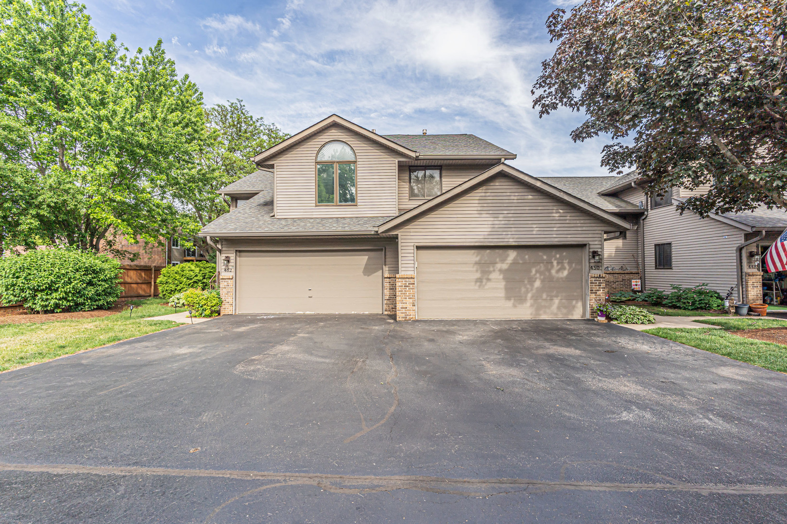 450 Berkshire Drive, Crystal Lake, IL 60014