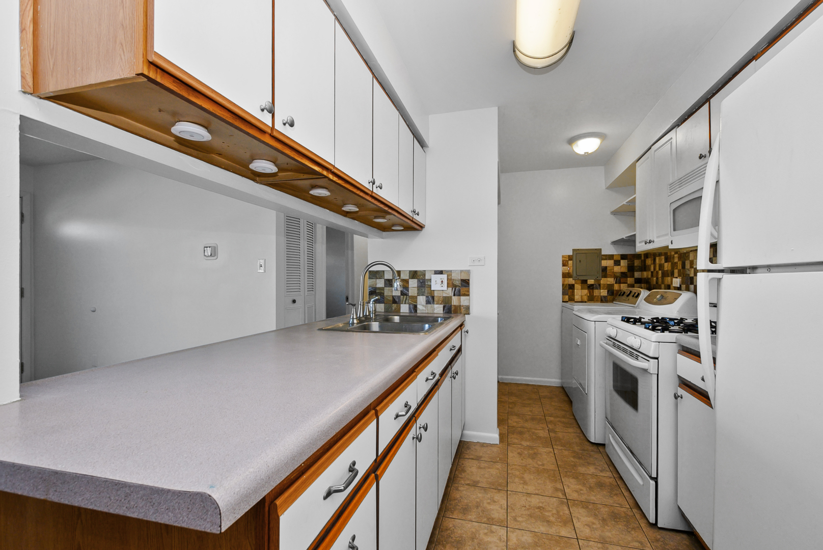 7941 163rd Place #26, Tinley Park, IL 60477