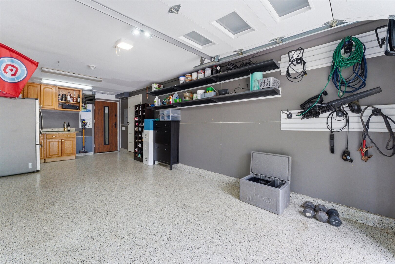 619 W Weathersfield Way, Schaumburg, IL 60193