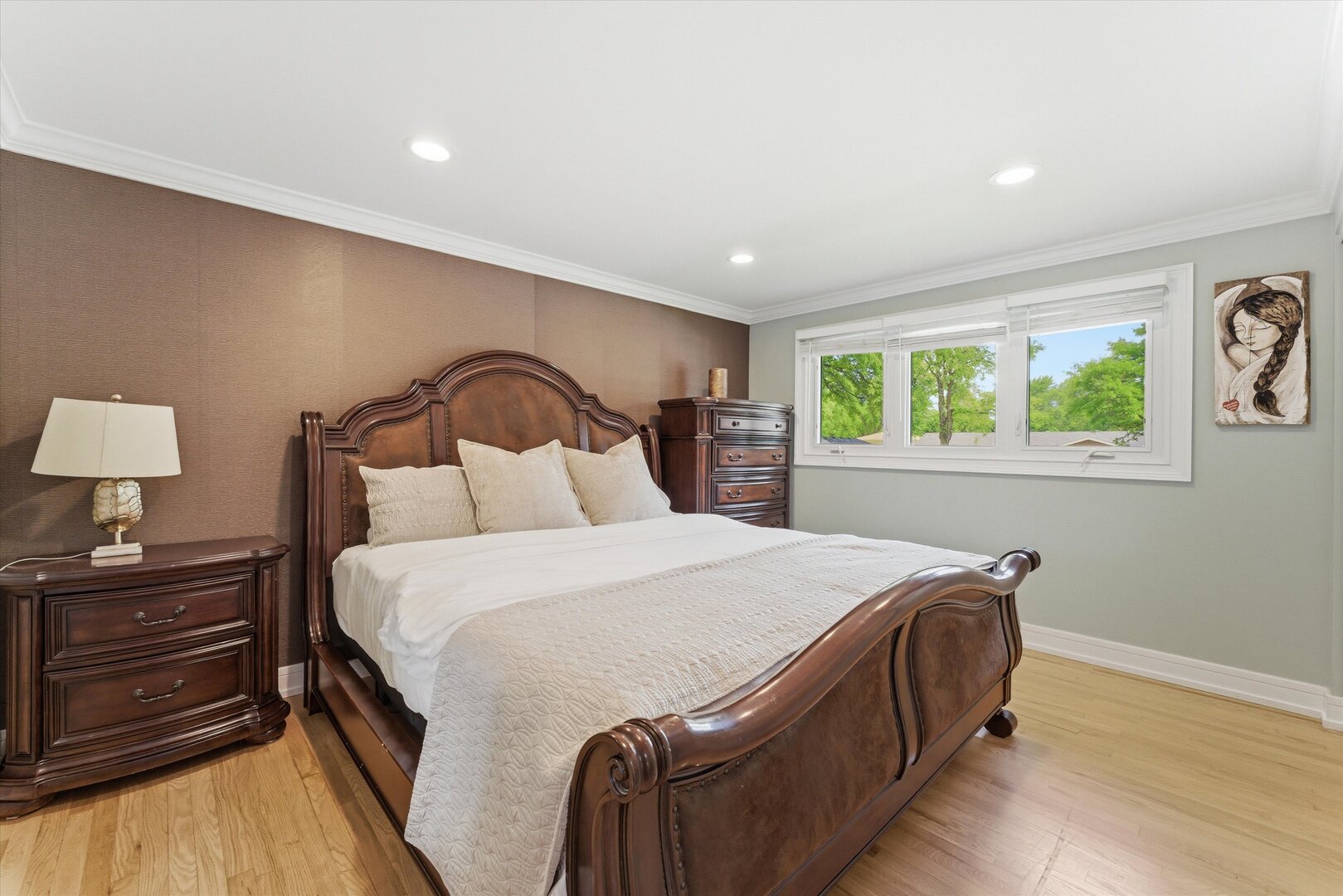 619 W Weathersfield Way, Schaumburg, IL 60193