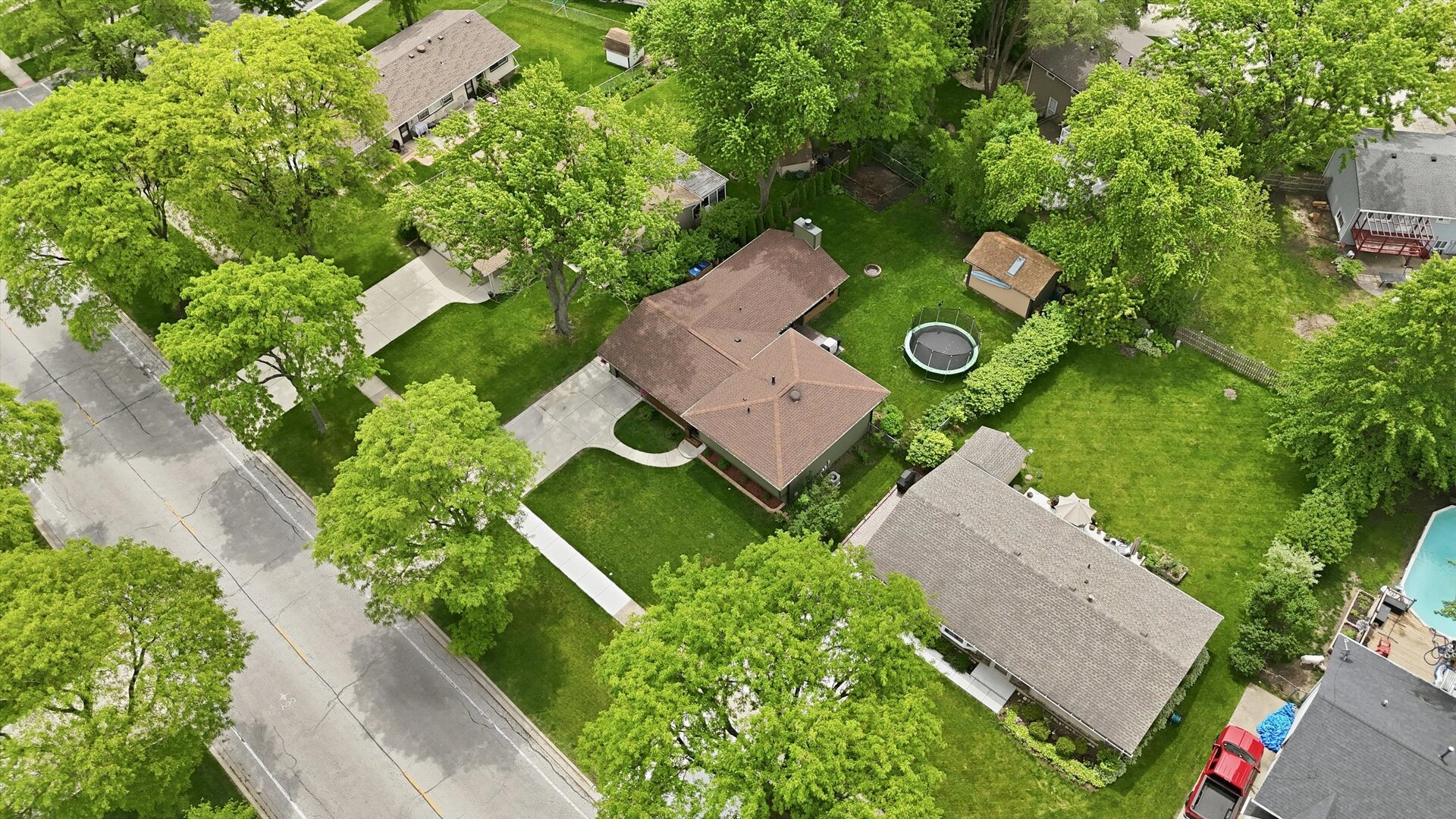 619 W Weathersfield Way, Schaumburg, IL 60193