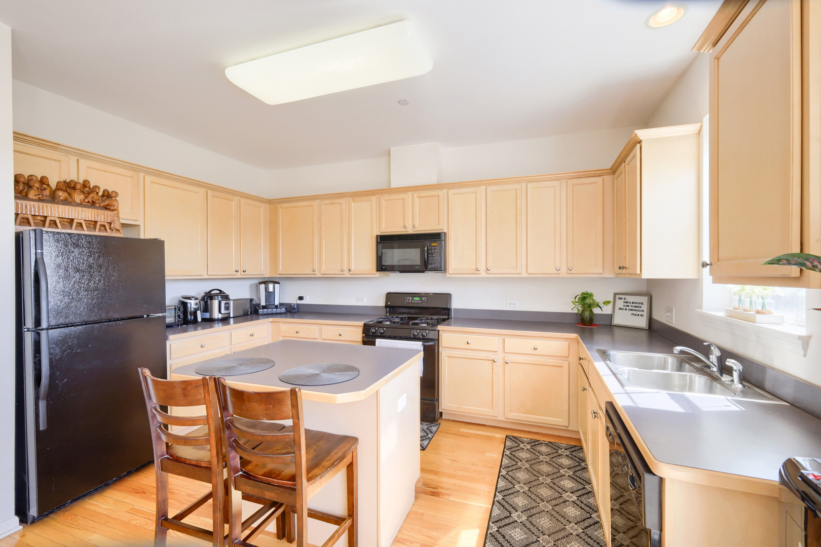 290 Broadmoor Lane, Bartlett, IL 60103