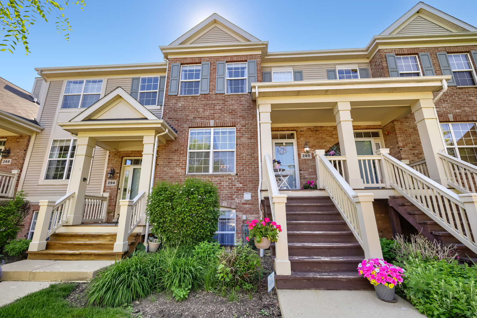 290 Broadmoor Lane, Bartlett, IL 60103