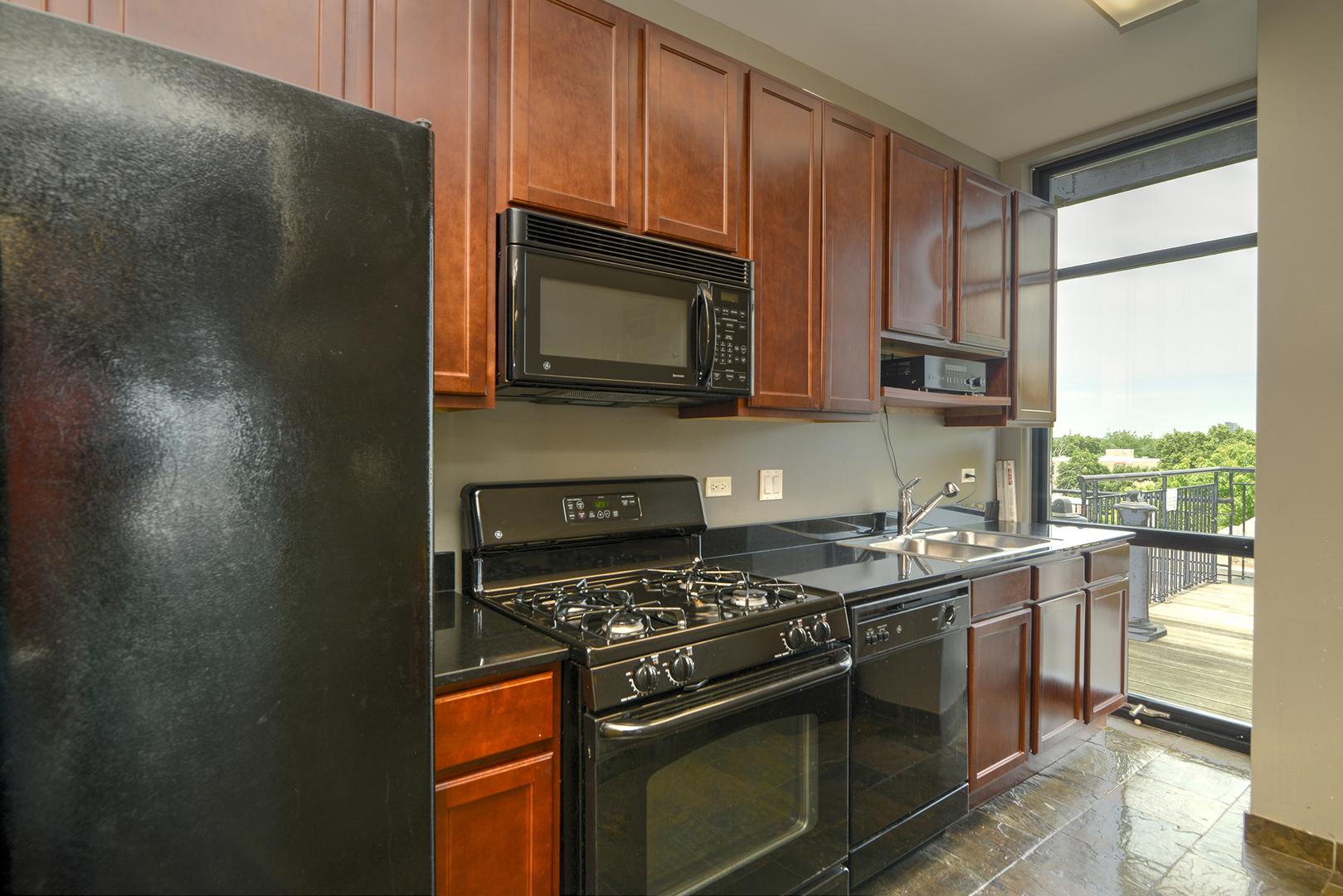 1111 W 14th Place #129, Chicago, IL 60608