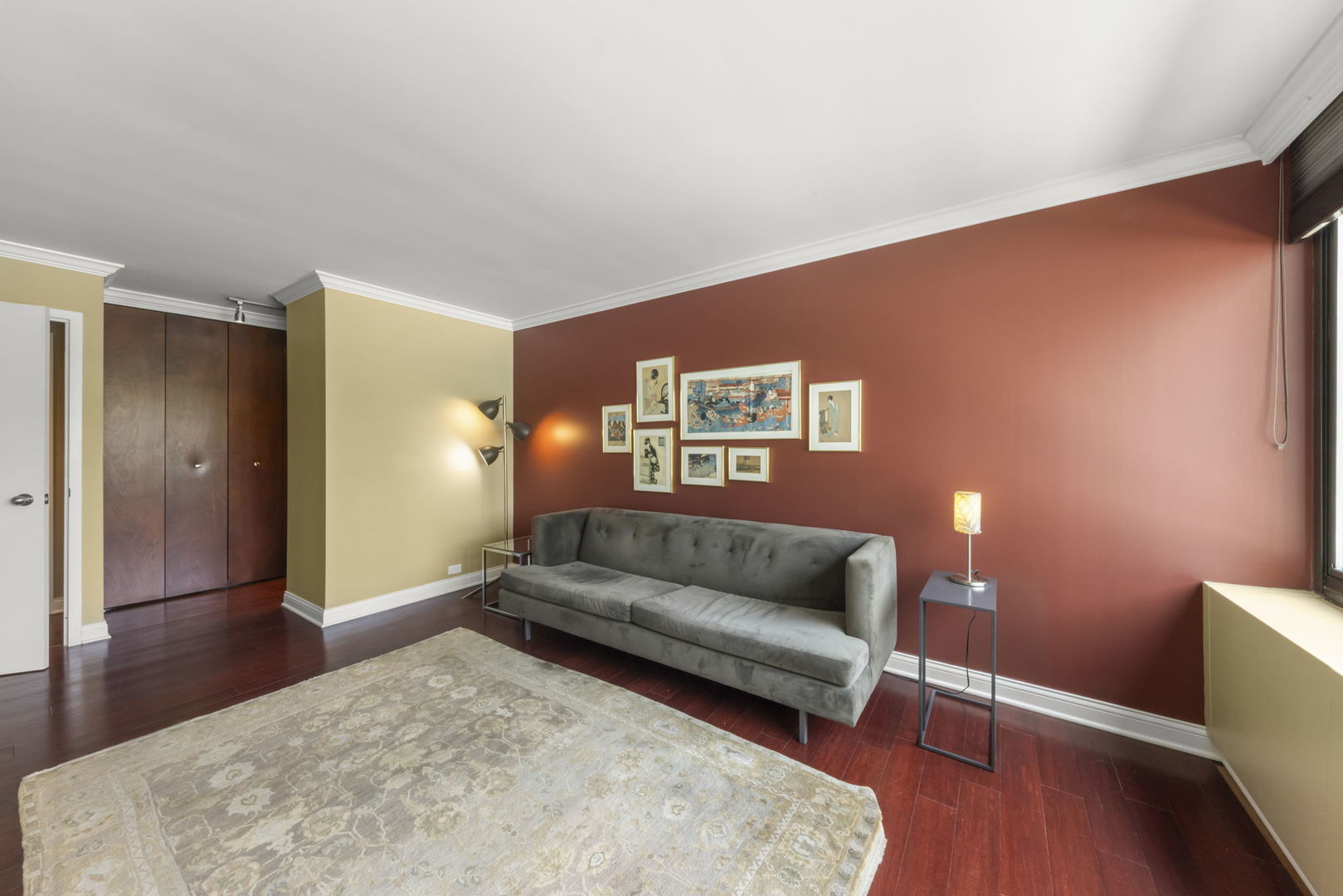 1555 N Sandburg Terrace #305K, Chicago, IL 60610