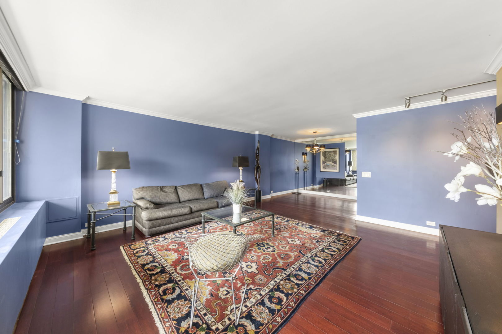 1555 N Sandburg Terrace #305K, Chicago, IL 60610