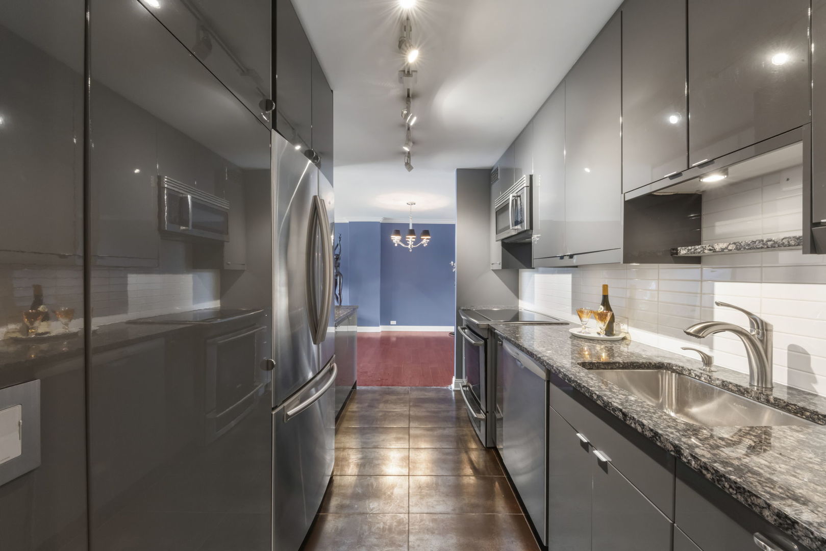 1555 N Sandburg Terrace #305K, Chicago, IL 60610