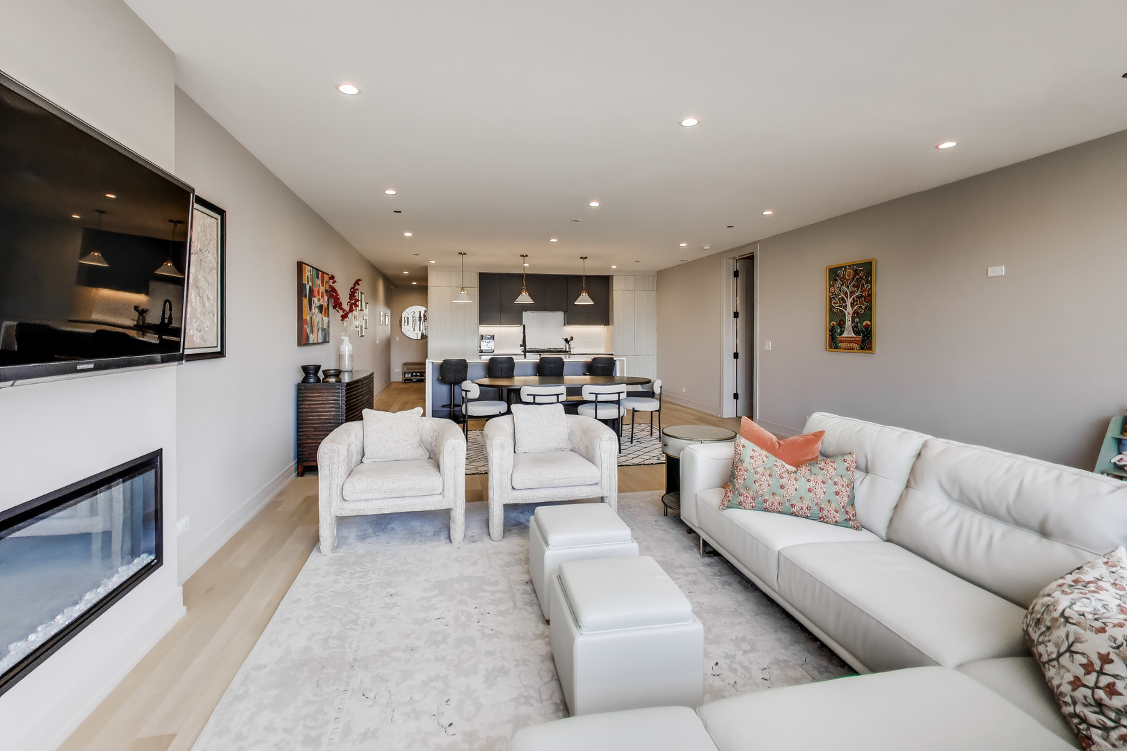 1350 W Erie Street #4E, Chicago, IL 60642