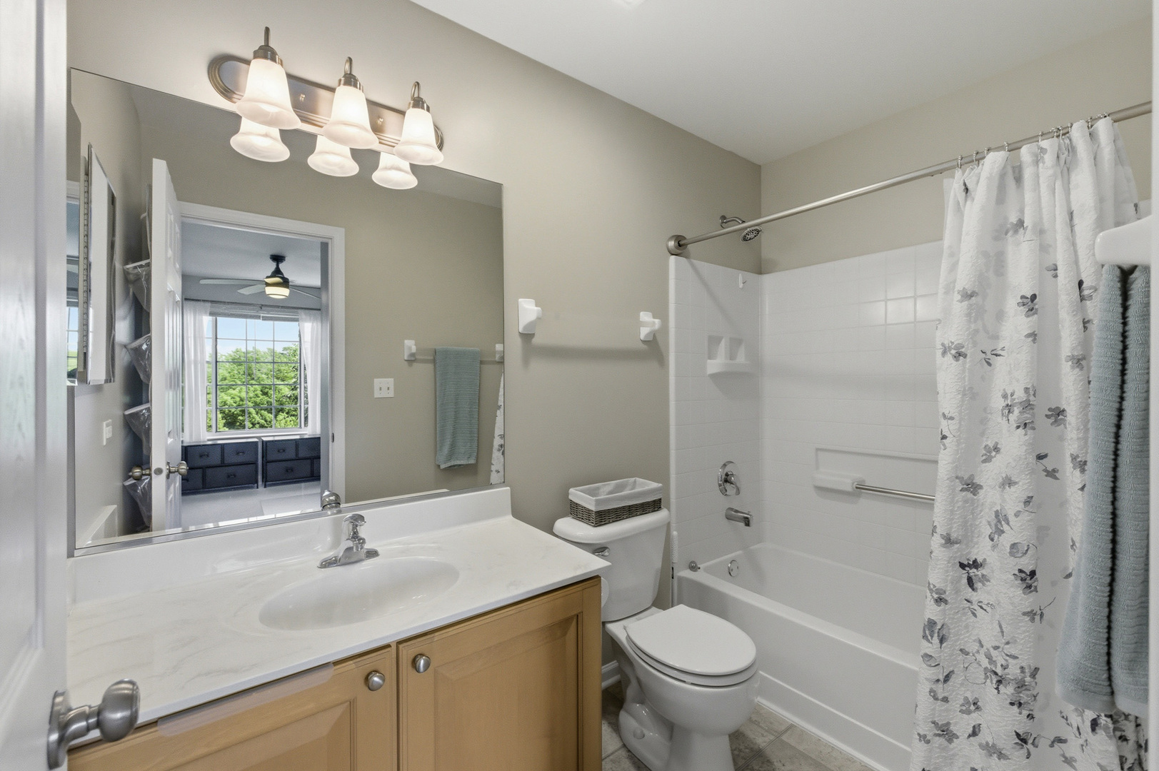 2378 OAKFIELD Court #2378, Aurora, IL 60503