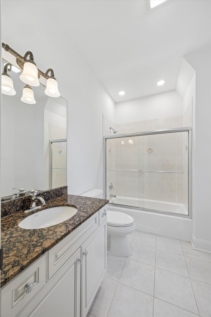 417 W 9th Street, Hinsdale, IL 60521