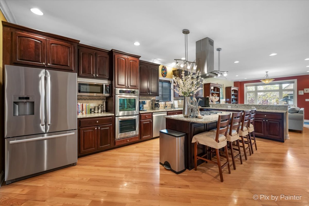 4906 N Kruger Avenue, Chicago, IL 60630
