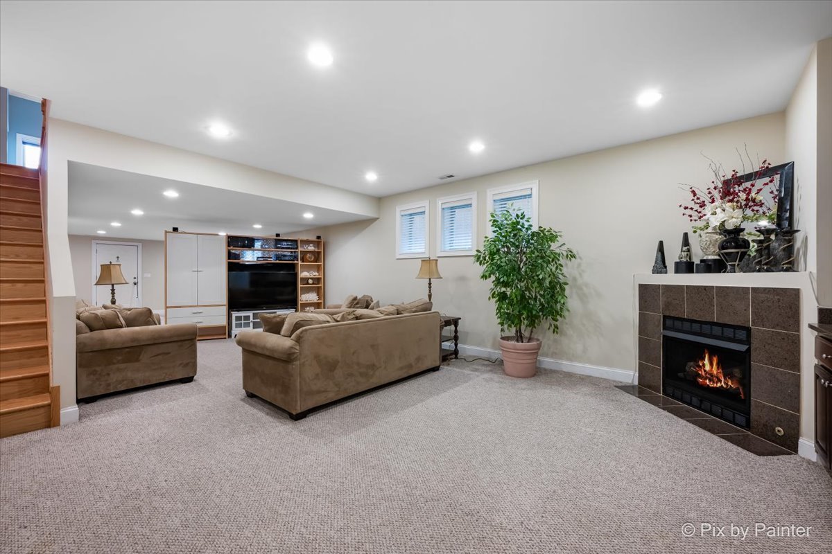 4906 N Kruger Avenue, Chicago, IL 60630