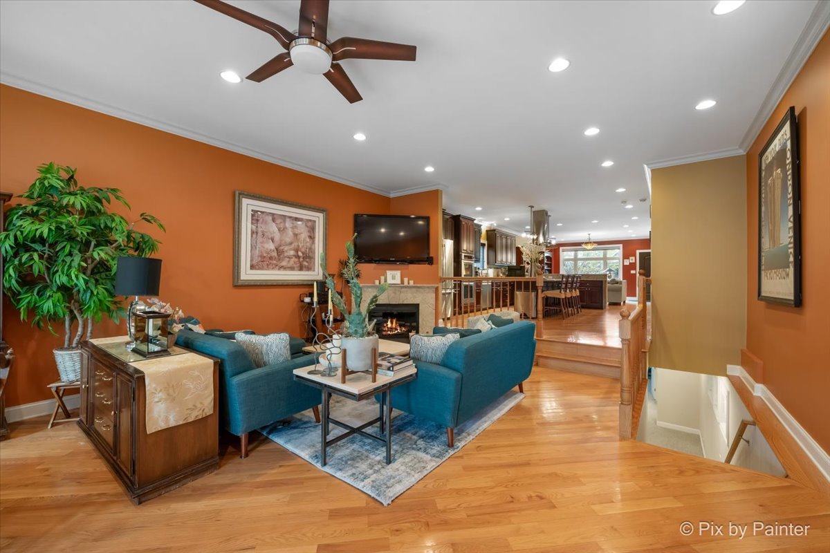 4906 N Kruger Avenue, Chicago, IL 60630