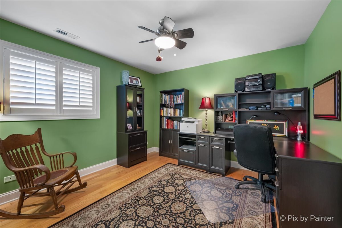 4906 N Kruger Avenue, Chicago, IL 60630