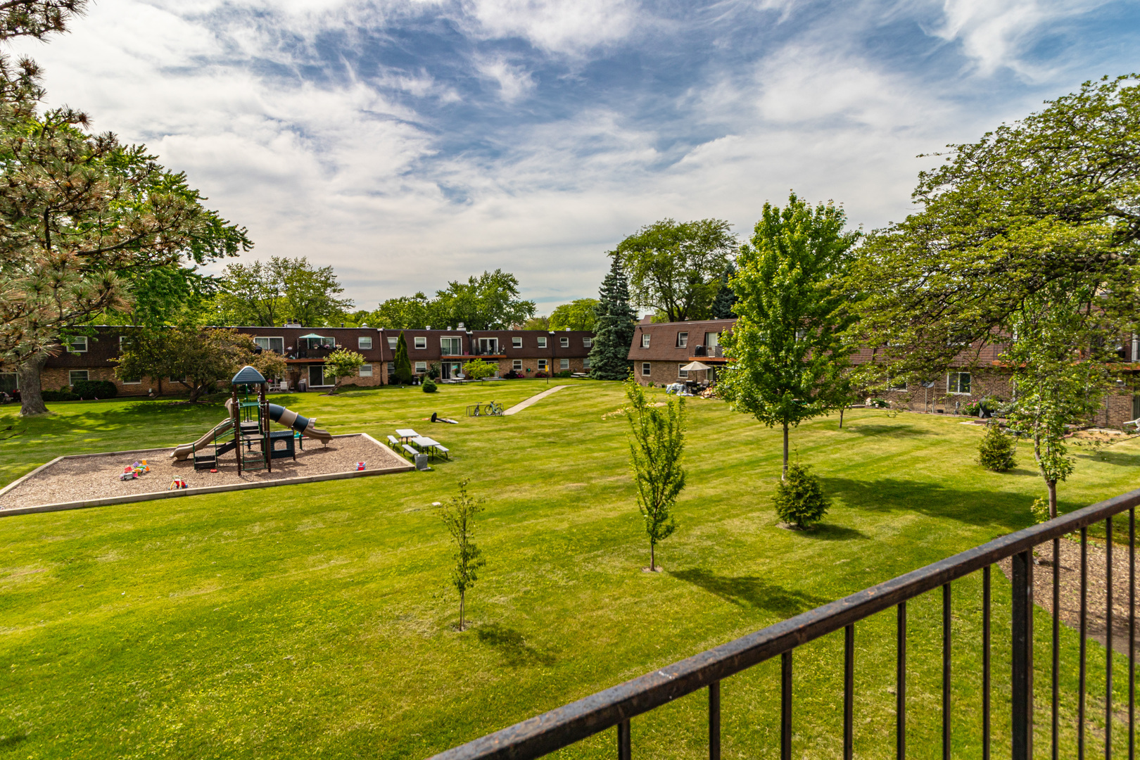 715 Grove Drive #206, Buffalo Grove, IL 60089