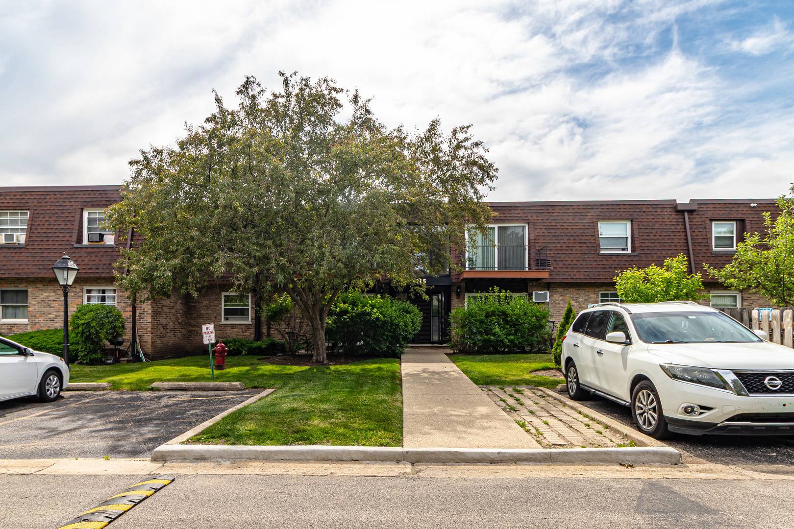715 Grove Drive #206, Buffalo Grove, IL 60089