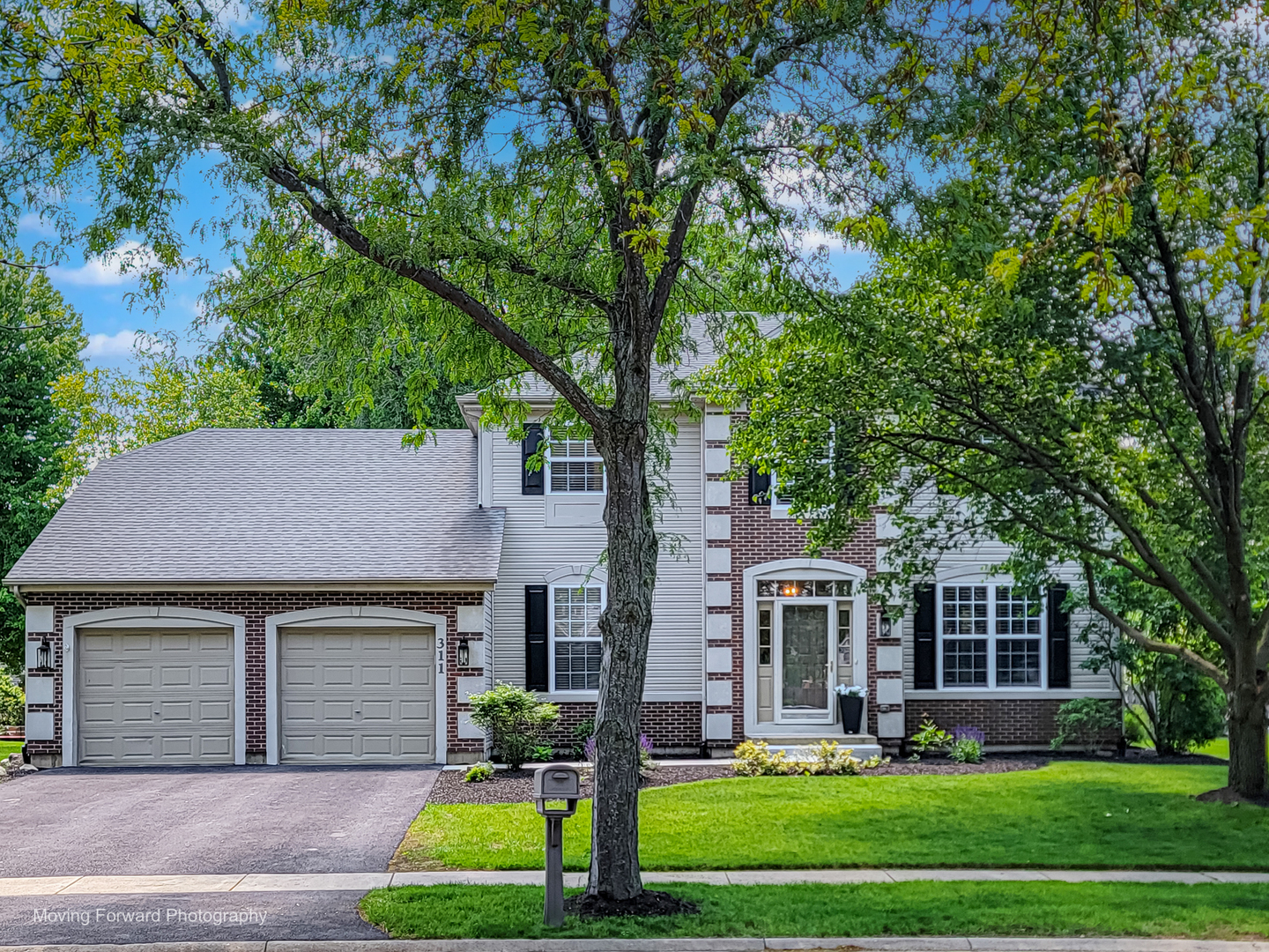 311 Greenwood Place, Oswego, IL 60543