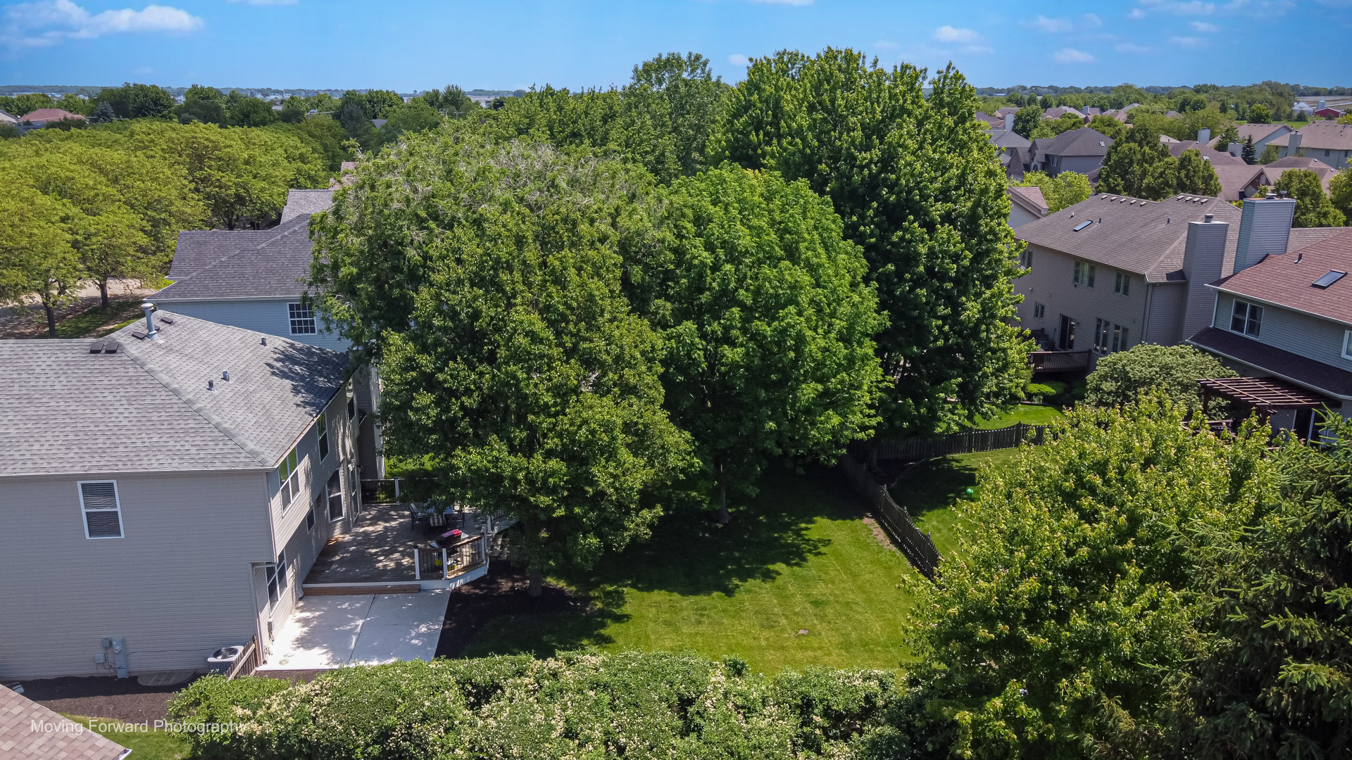 311 Greenwood Place, Oswego, IL 60543