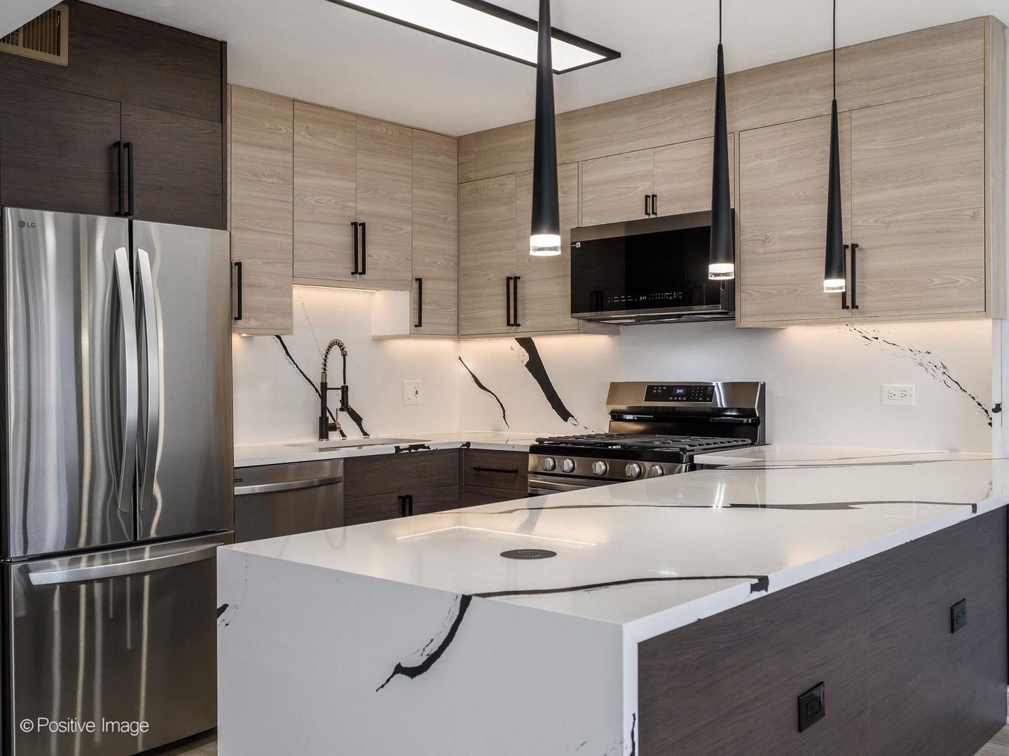 3950 N Lake Shore Drive #2125, Chicago, IL 60613