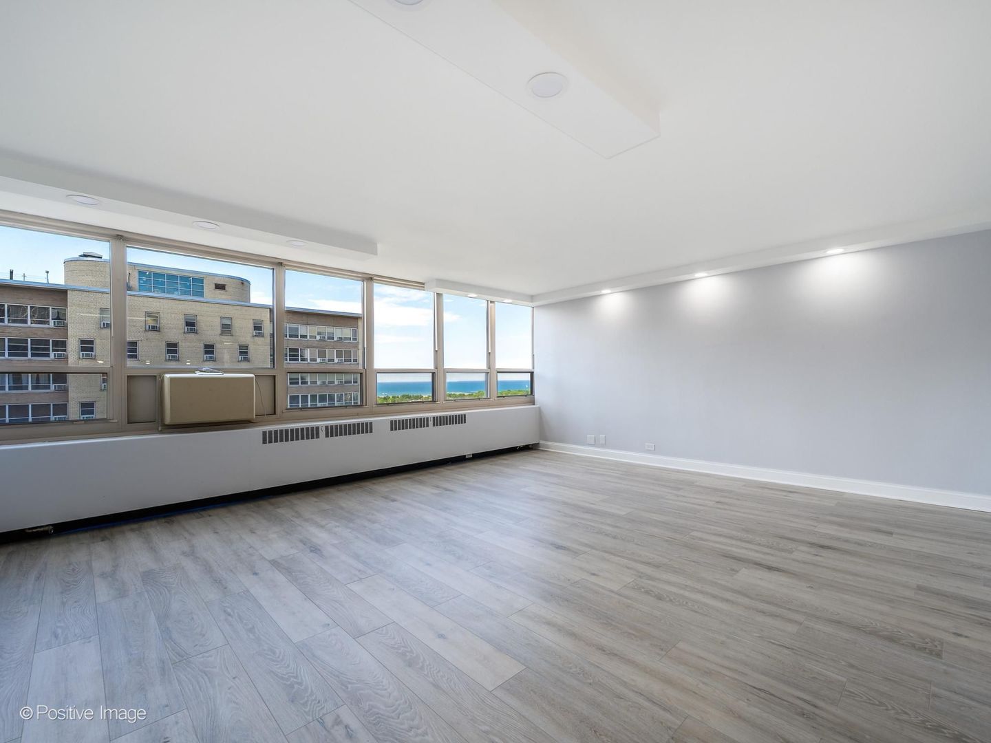 3950 N Lake Shore Drive #2125, Chicago, IL 60613