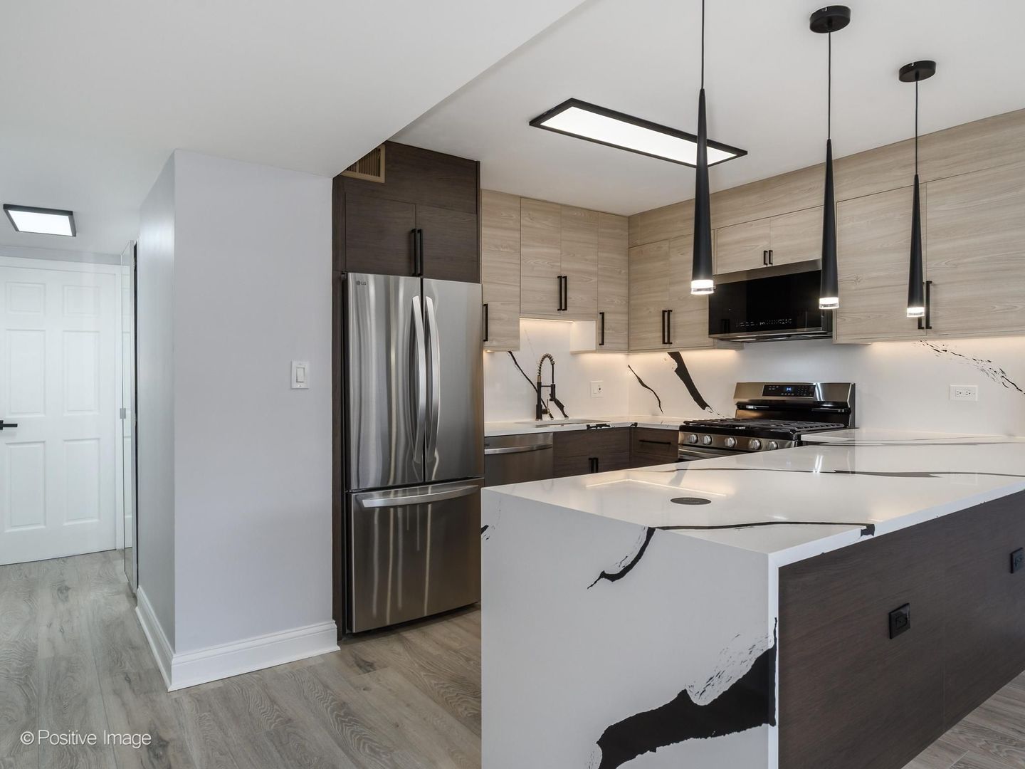 3950 N Lake Shore Drive #2125, Chicago, IL 60613