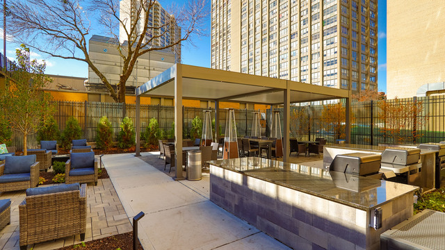 3950 N Lake Shore Drive #2125, Chicago, IL 60613