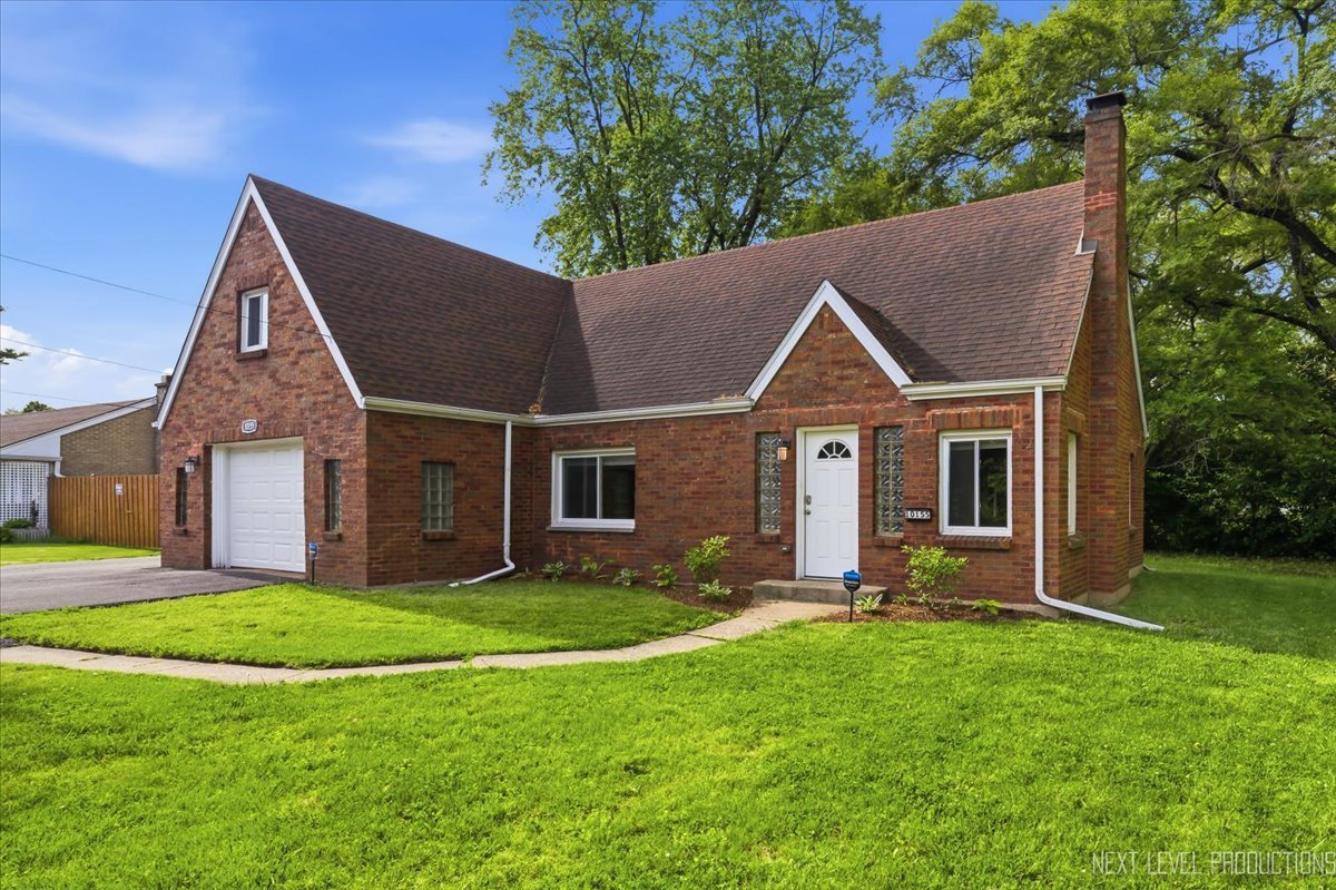 10155 Ivanhoe Avenue, Schiller Park, IL 60176