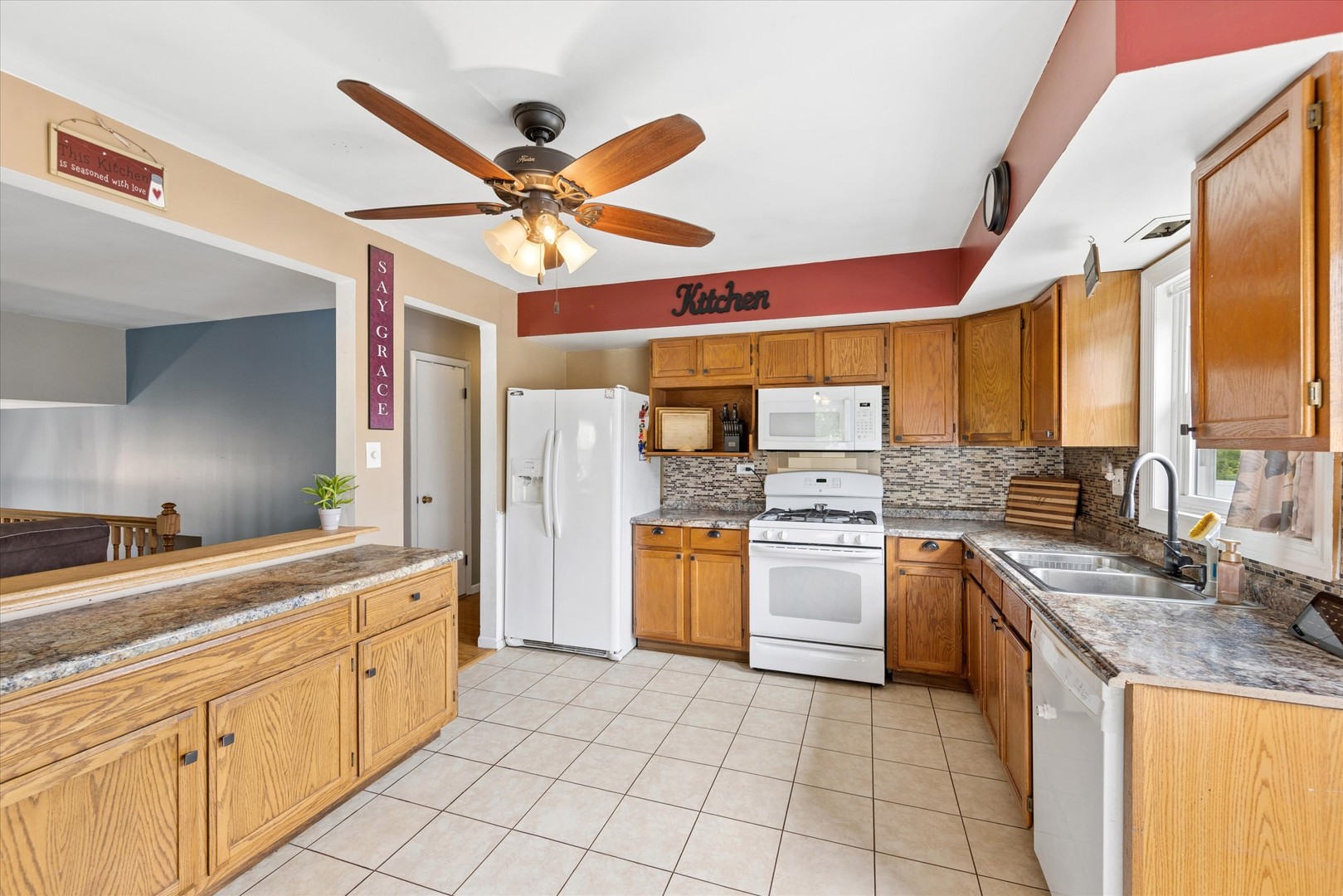 7329 Richmond Avenue, Darien, IL 60561
