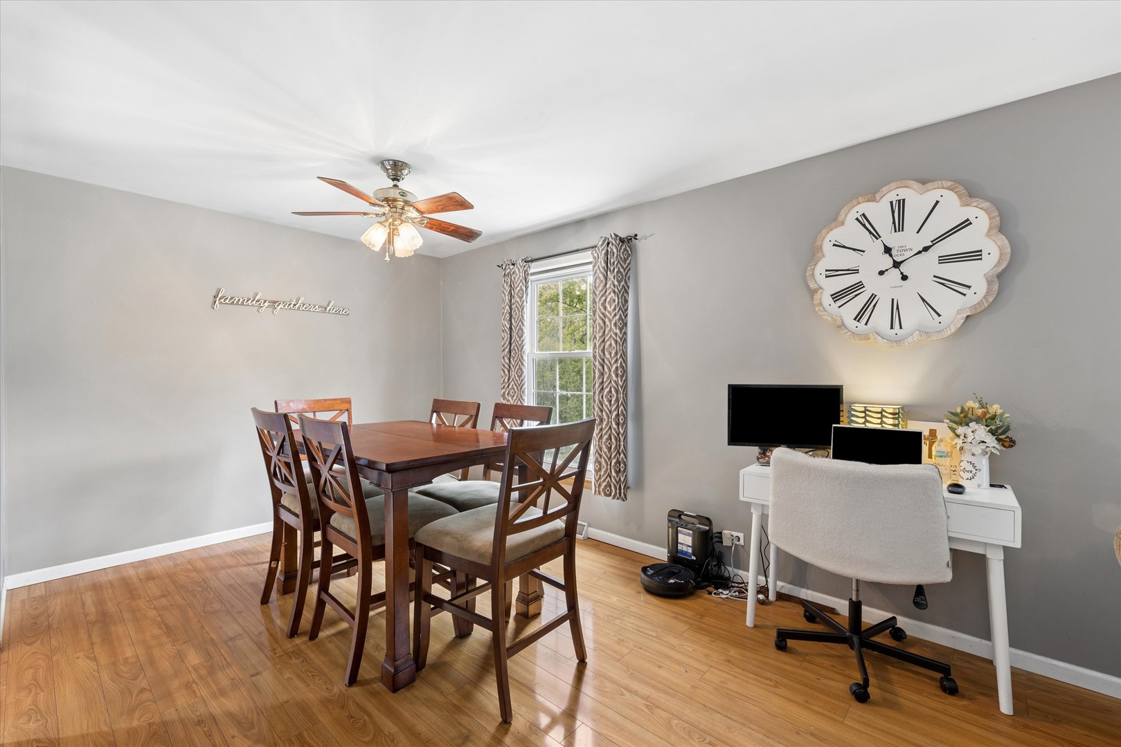 7329 Richmond Avenue, Darien, IL 60561