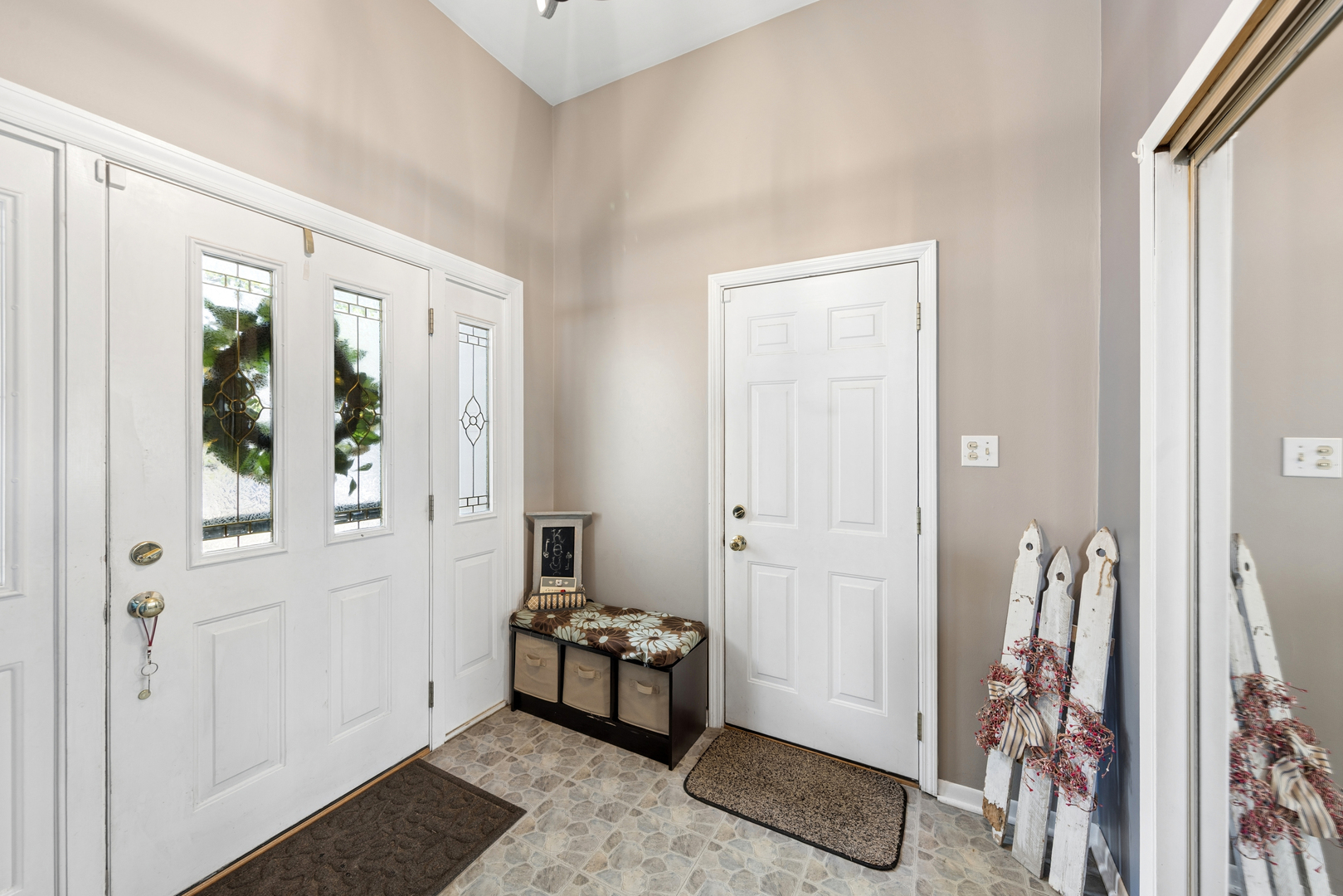 7329 Richmond Avenue, Darien, IL 60561