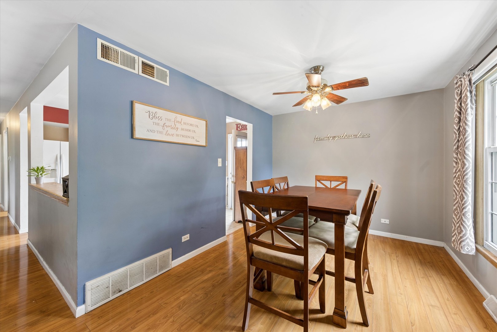 7329 Richmond Avenue, Darien, IL 60561