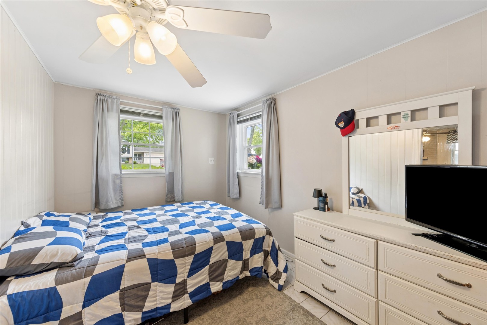 7329 Richmond Avenue, Darien, IL 60561