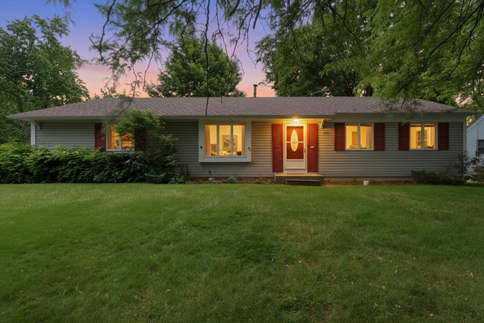 324 Boulder Hill Pass, Oswego, IL 60543