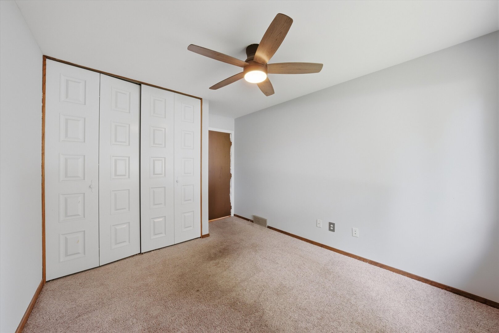 324 Boulder Hill Pass, Oswego, IL 60543