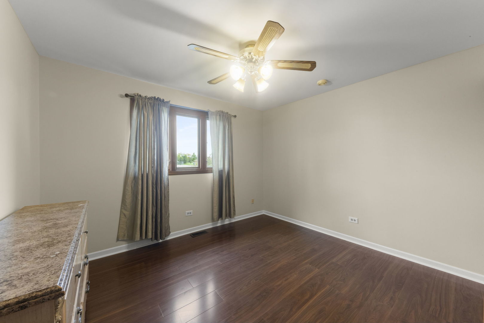 9040 Frances Lane, Orland Park, IL 60462