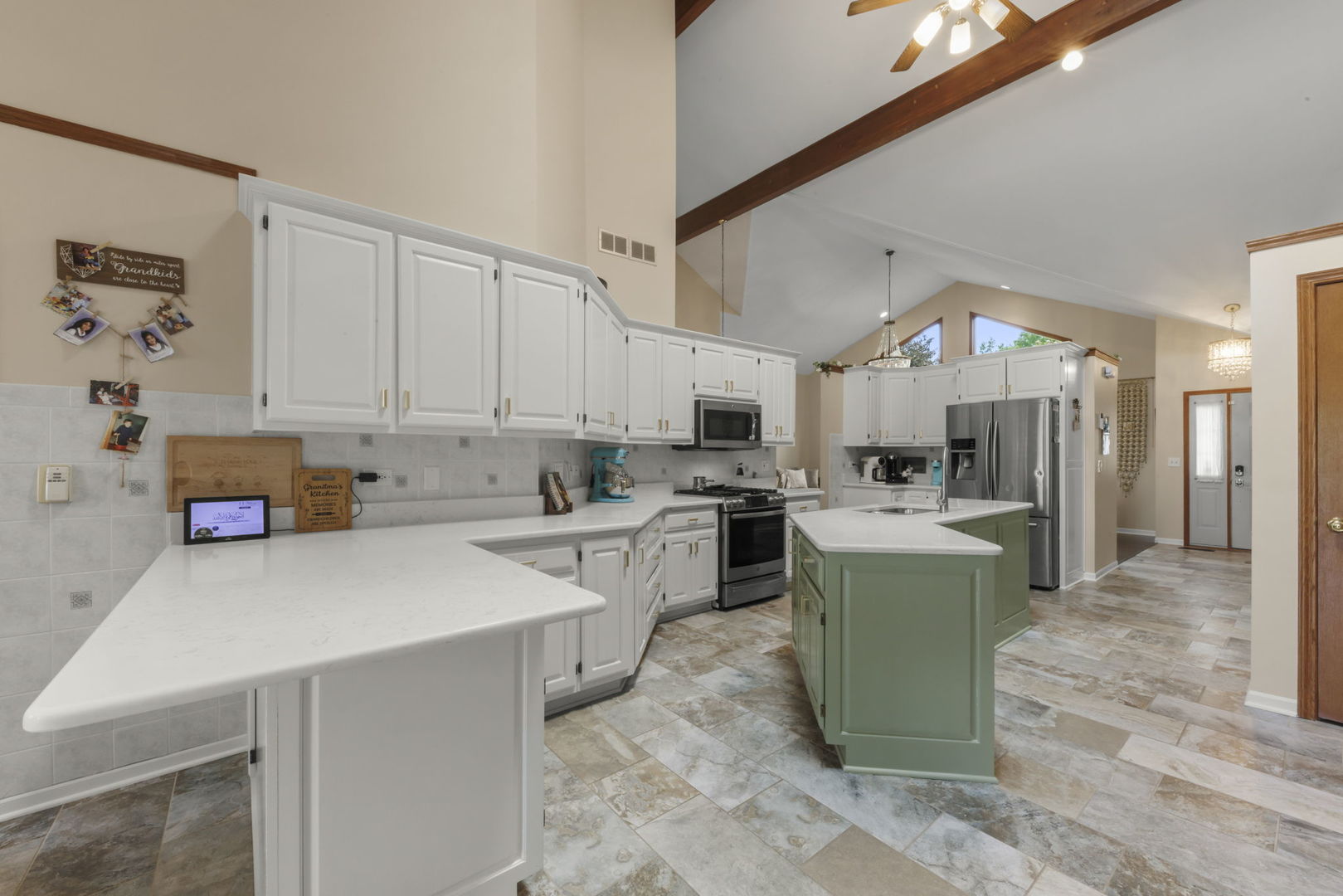 9040 Frances Lane, Orland Park, IL 60462