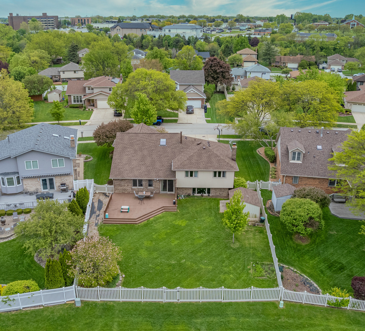 9040 Frances Lane, Orland Park, IL 60462