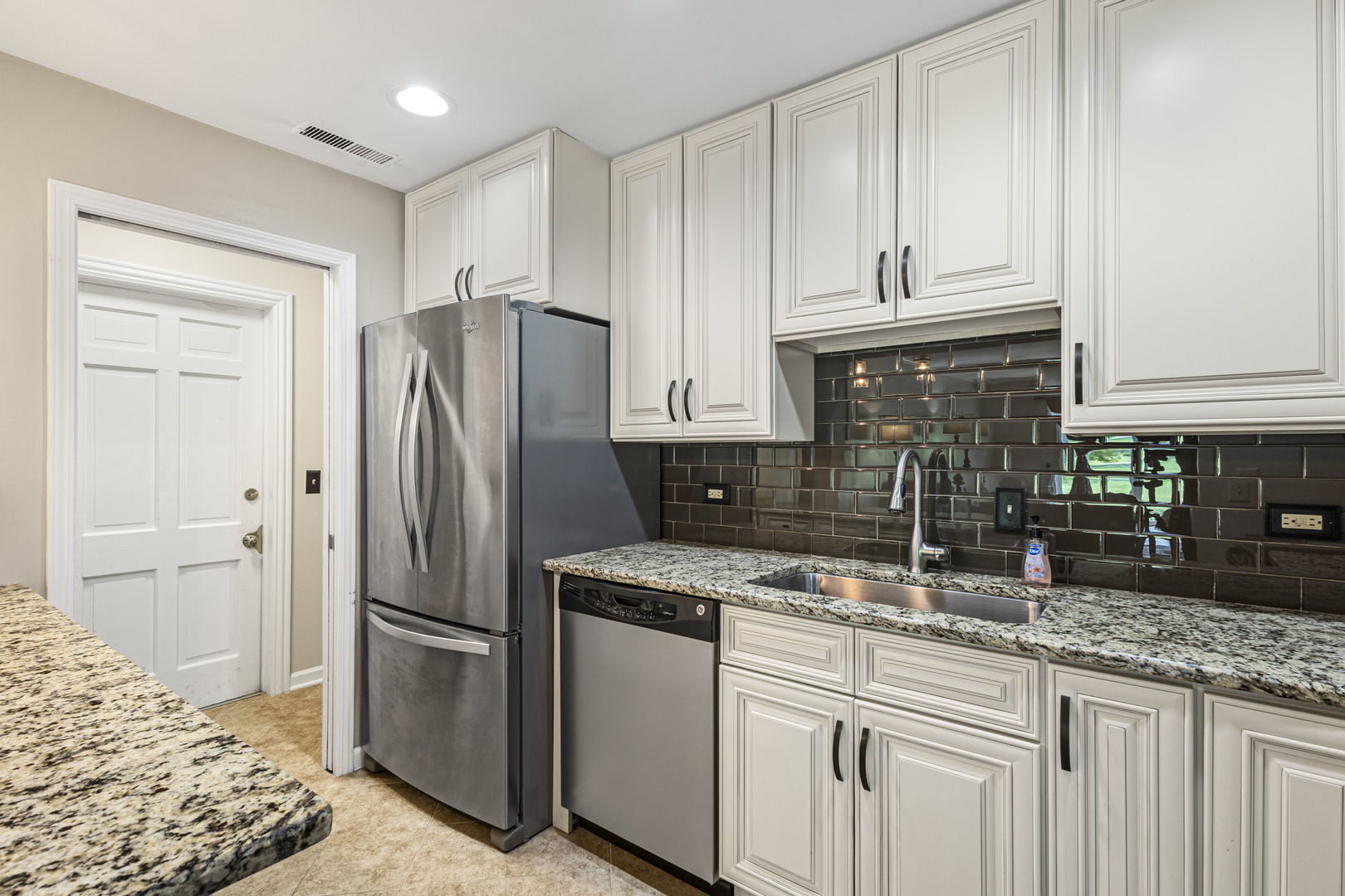 7323 Heritage Court #1A, Frankfort, IL 60423