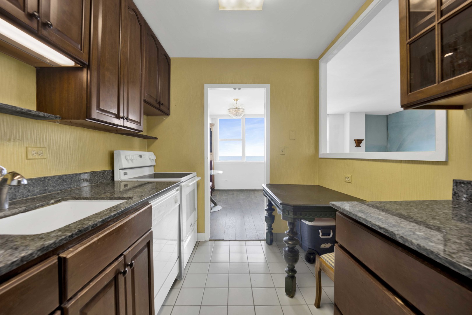 6301 N Sheridan Road #14L, Chicago, IL 60660