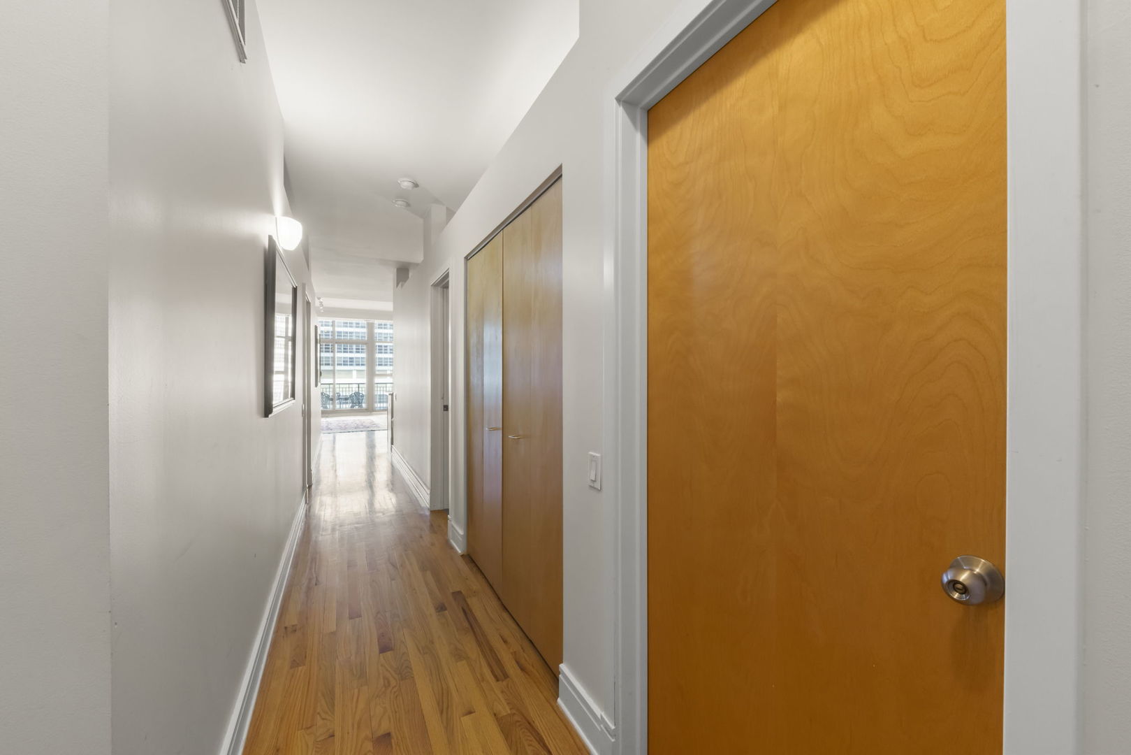 212 W Washington Avenue #1508, Chicago, IL 60606