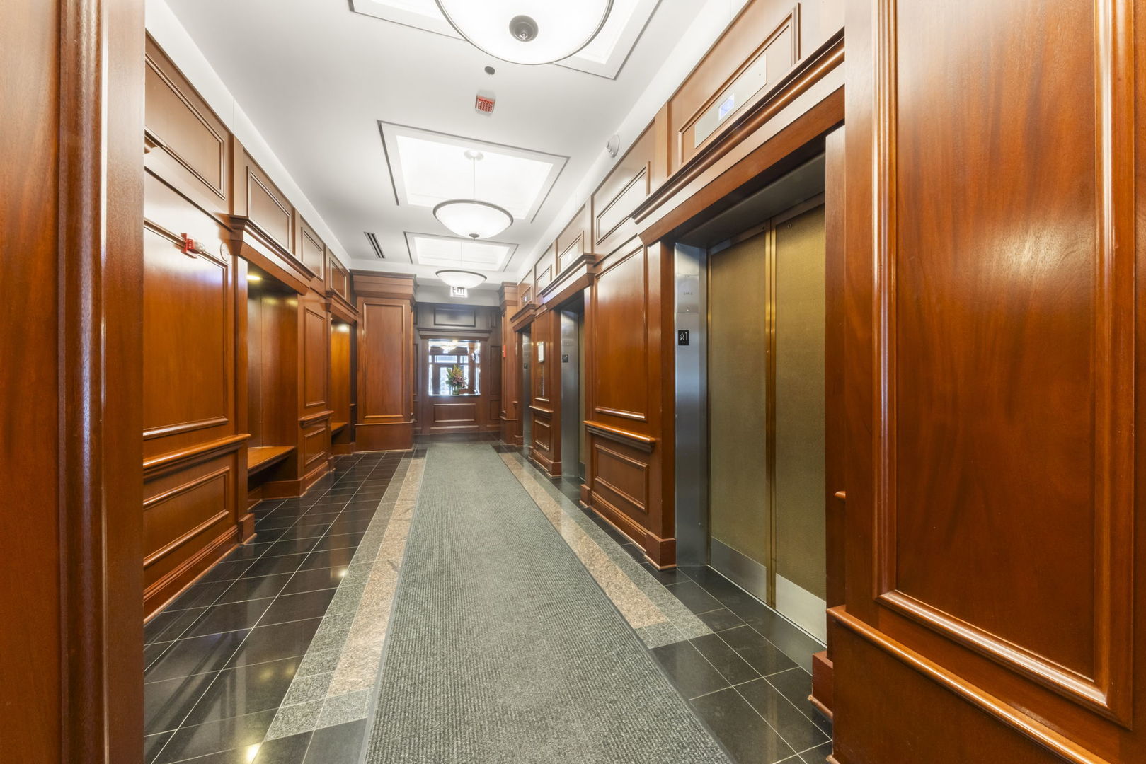 212 W Washington Avenue #1508, Chicago, IL 60606