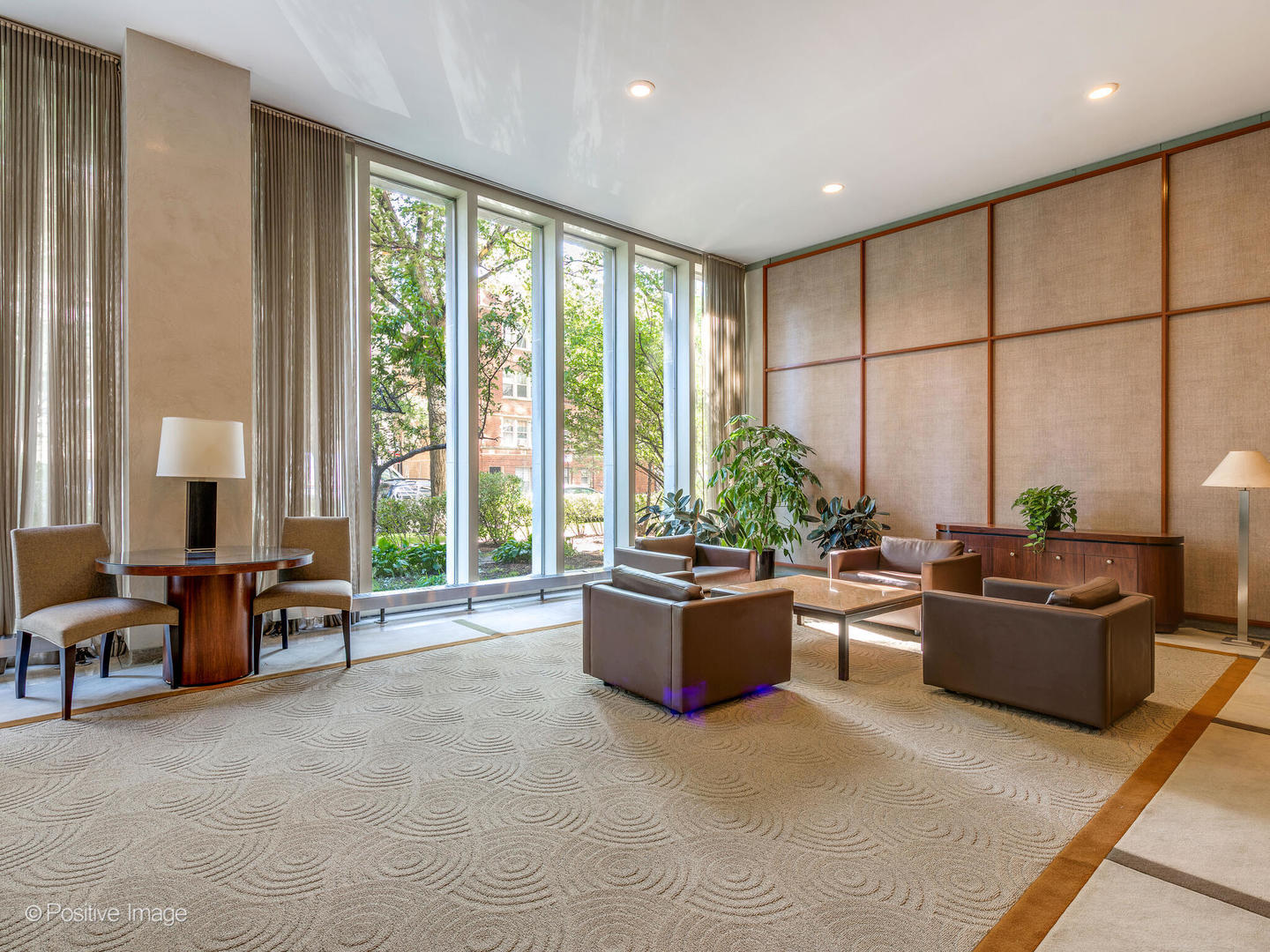 3550 N Lake Shore Drive #806, Chicago, IL 60657