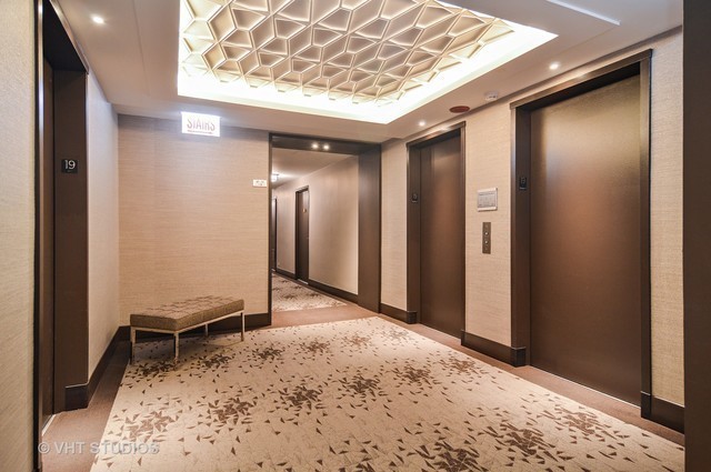 3550 N Lake Shore Drive #806, Chicago, IL 60657