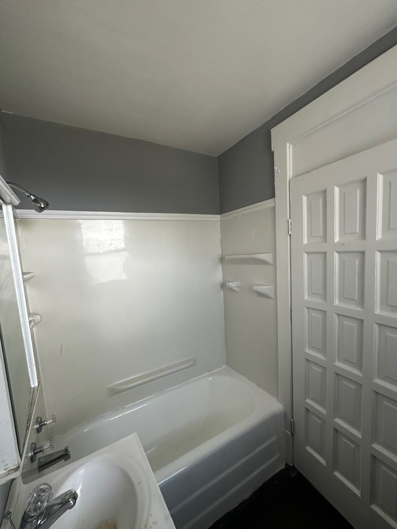 1819 W 3rd Street, Davenport, IA 52802