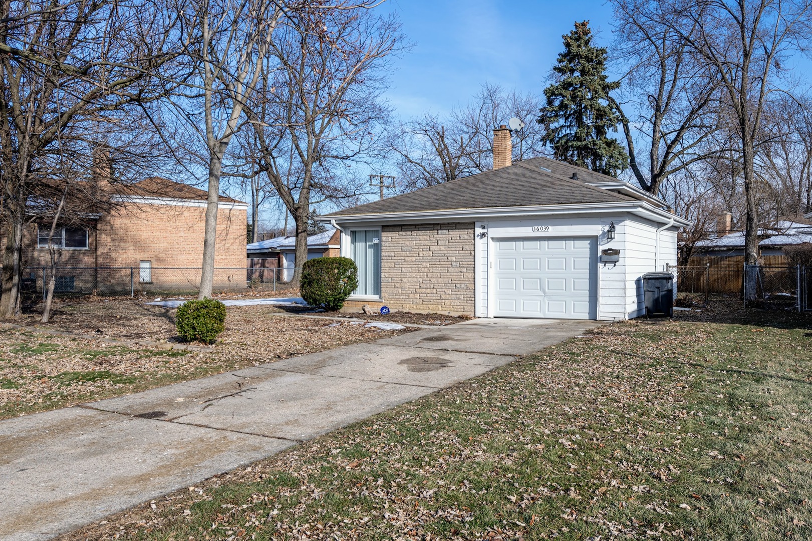 16039 Marion Drive, South Holland, IL 60473