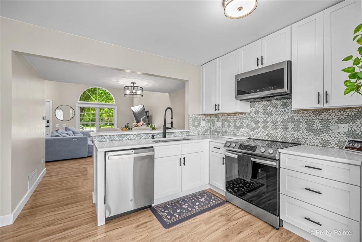 2107 Teton Parkway, Algonquin, IL 60102