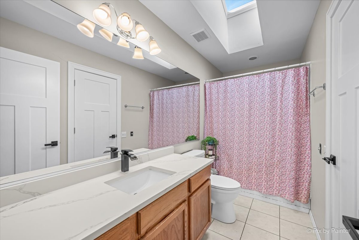 2107 Teton Parkway, Algonquin, IL 60102