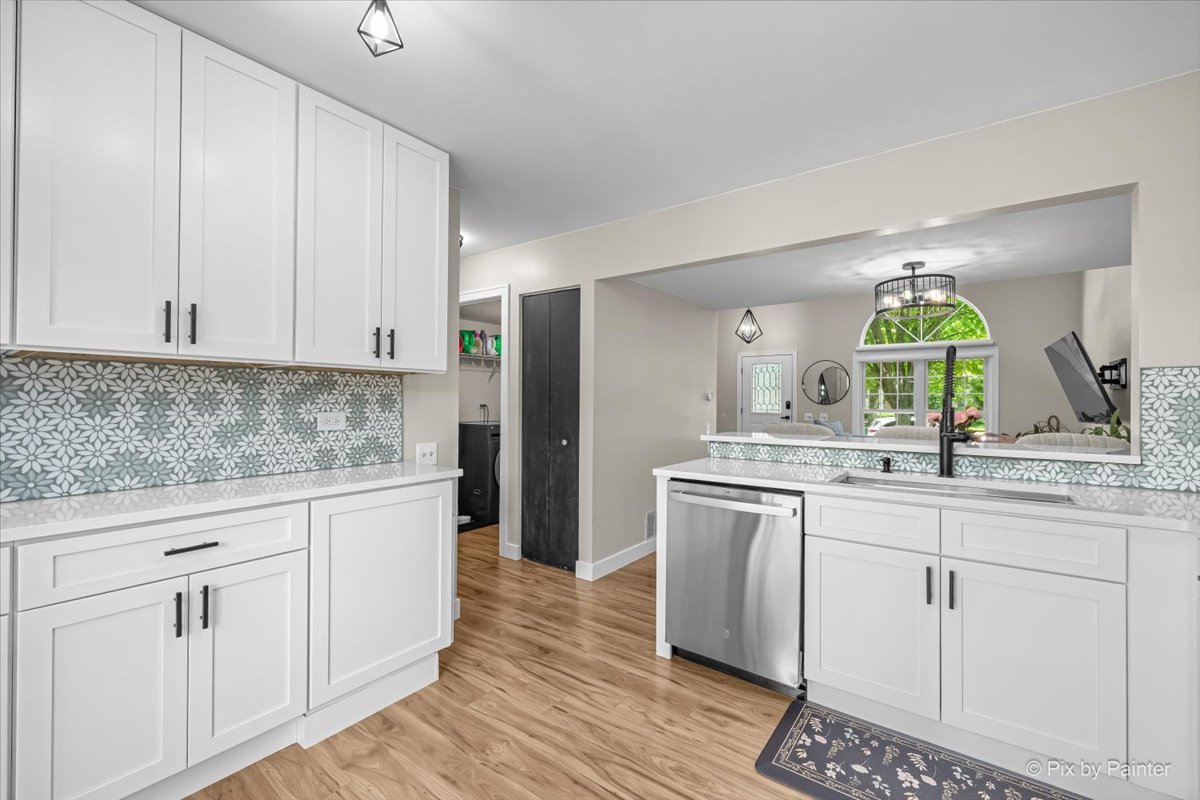 2107 Teton Parkway, Algonquin, IL 60102